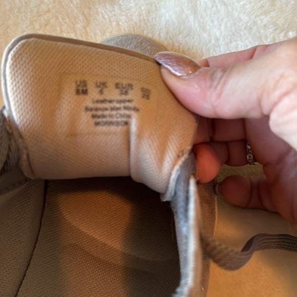 Morrison Naturalizer Grey cushioned lace up sneaker - size 8 grey/brown suede - Picture 7 of 9